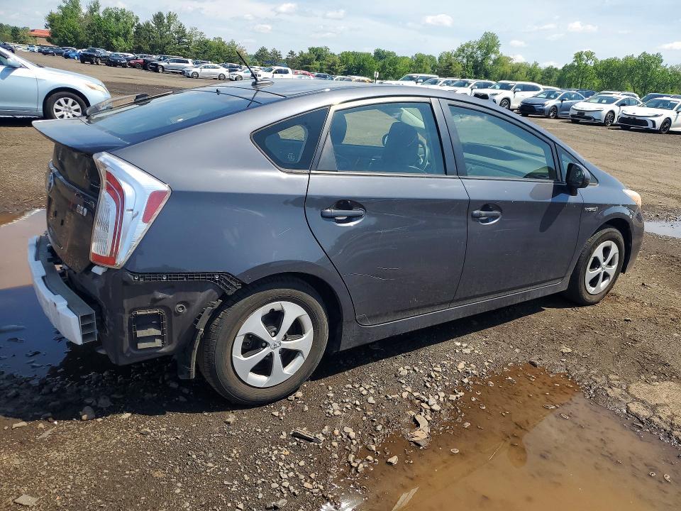 2014 Toyota Prius Three