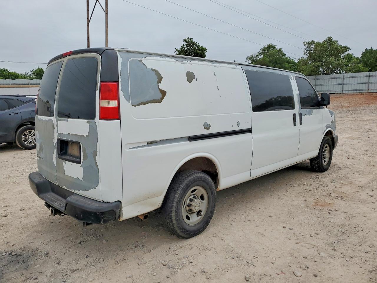 2009 Chev Express G3500