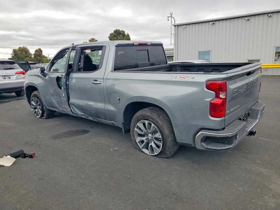 2026 Chevrolet Silverado K1500 LT