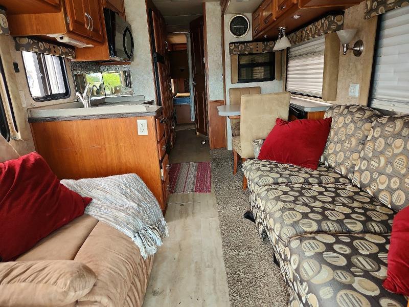 2006 Monaco Coa CH Cayman RV