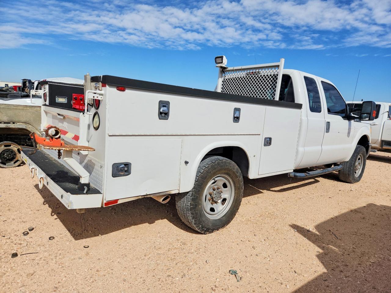 2016 Ford F350 Super Duty Utility / Service Truck