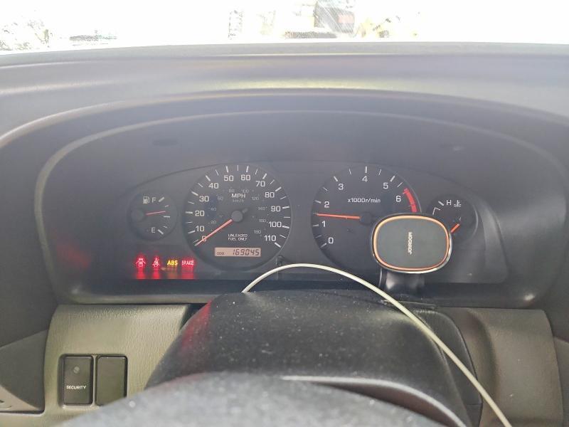 2000 Nissan Frontier XE