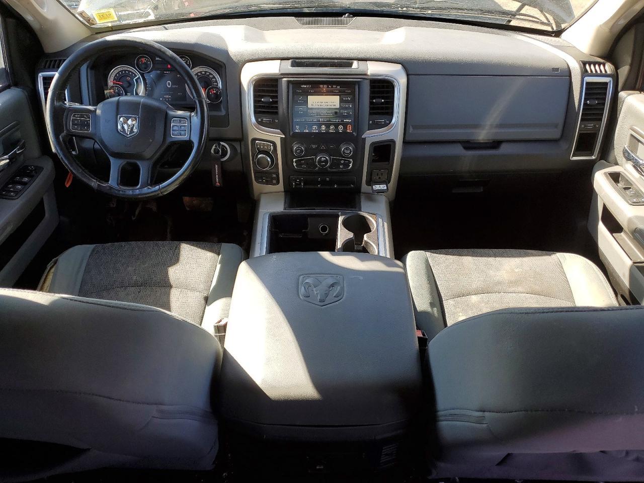 2015 Dodge RAM 1500 SLT