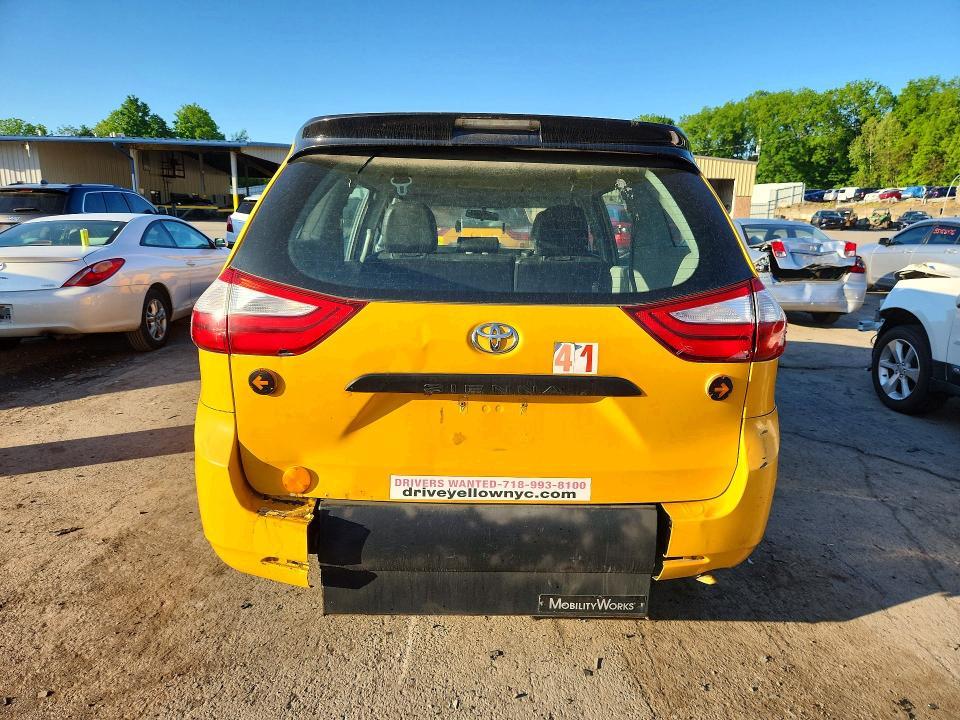 2016 Toyota Sienna l 7-passenger