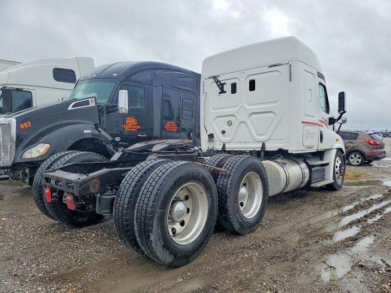 2014 Freigliner Cascadia