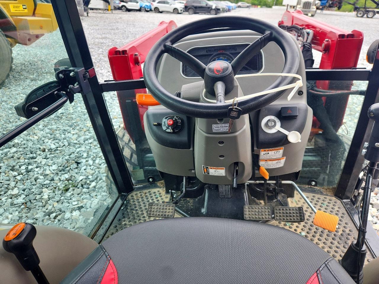 2023 Mahindra 2660 Tractor