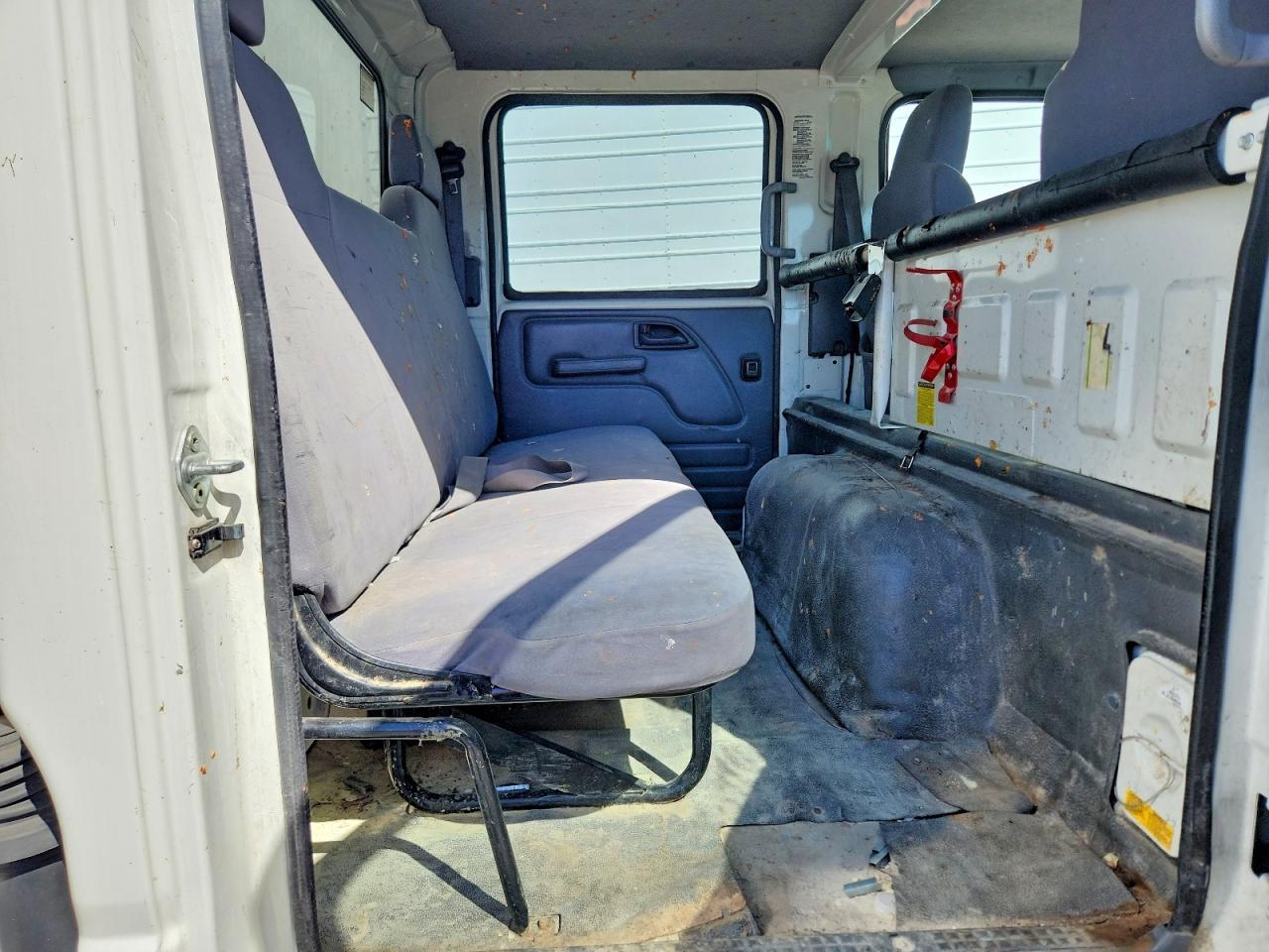 2016 Isuzu NPR HD BOX Truck