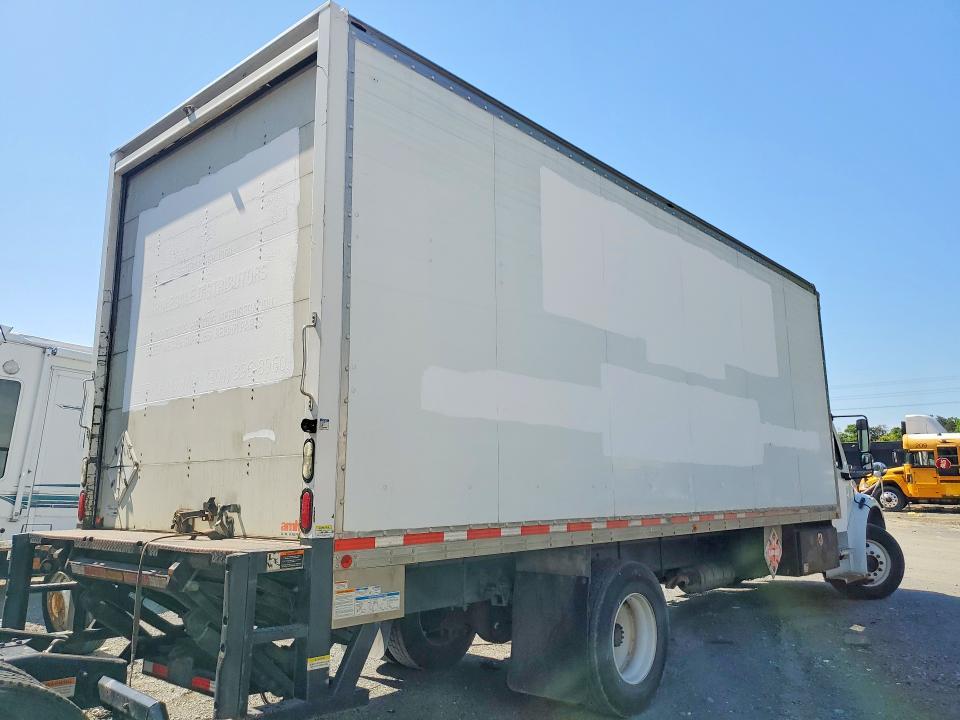 2015 Freightliner Business Class M2 BOX Truck