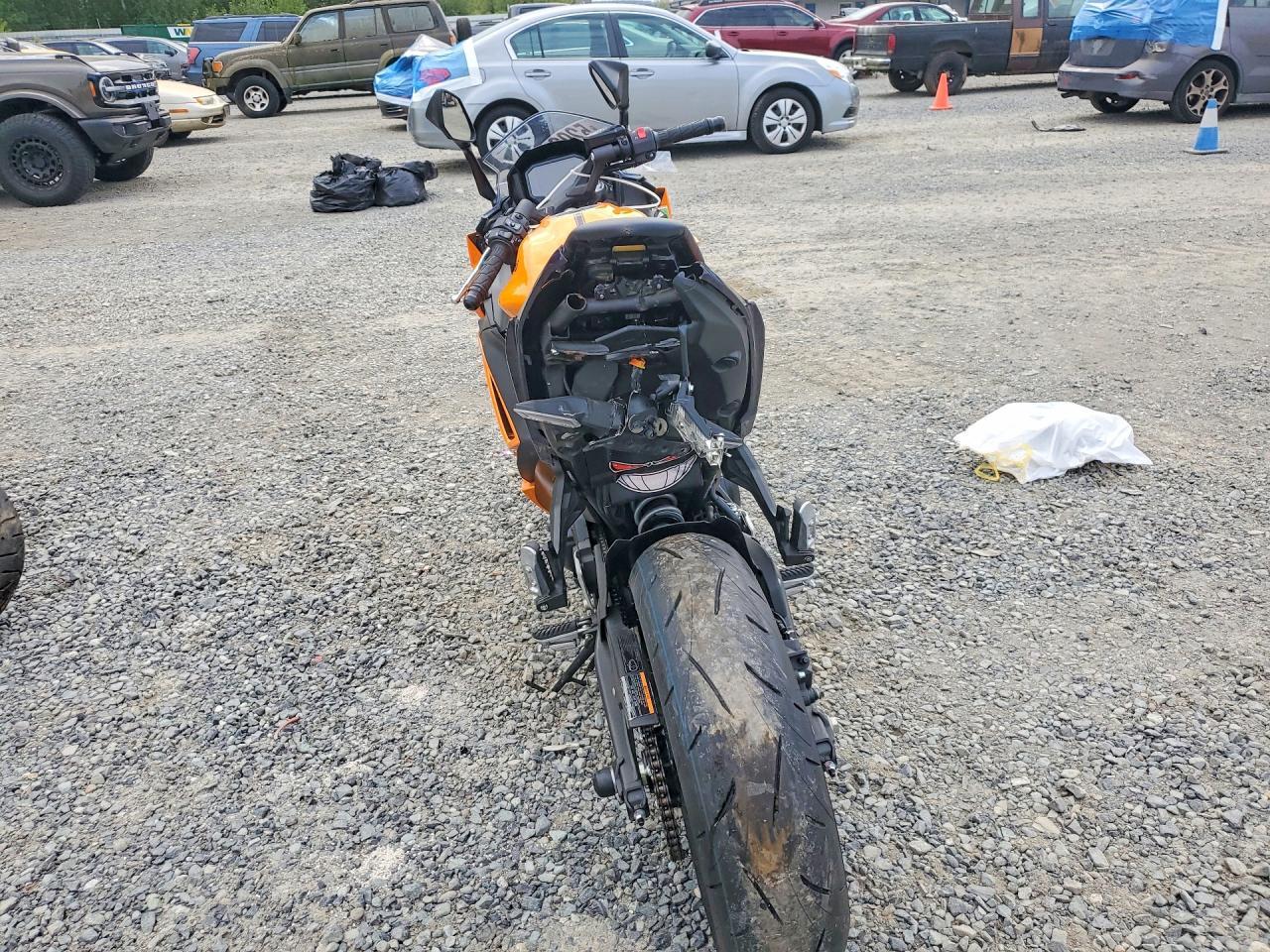 2025 Kawasaki EX650 P