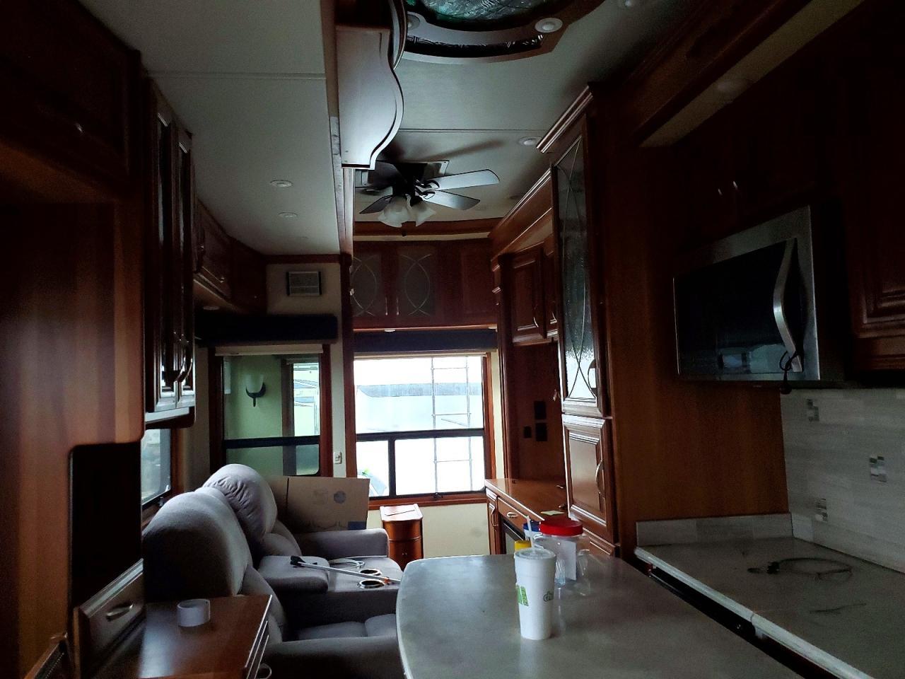2016 United Trailer Semi Trail