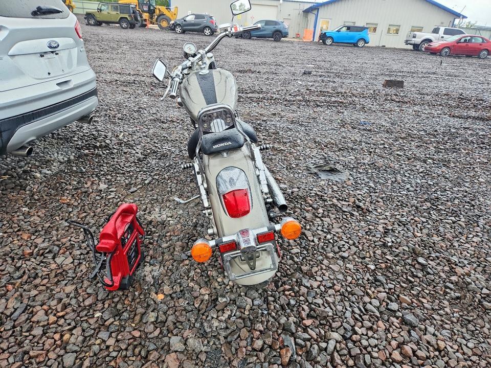2002 Honda VT1100 C2