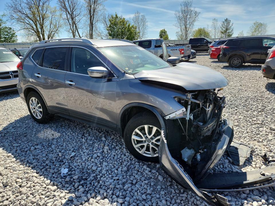 2017 Nissan Rogue sv