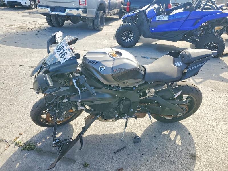 2025 Yamaha YZF1000