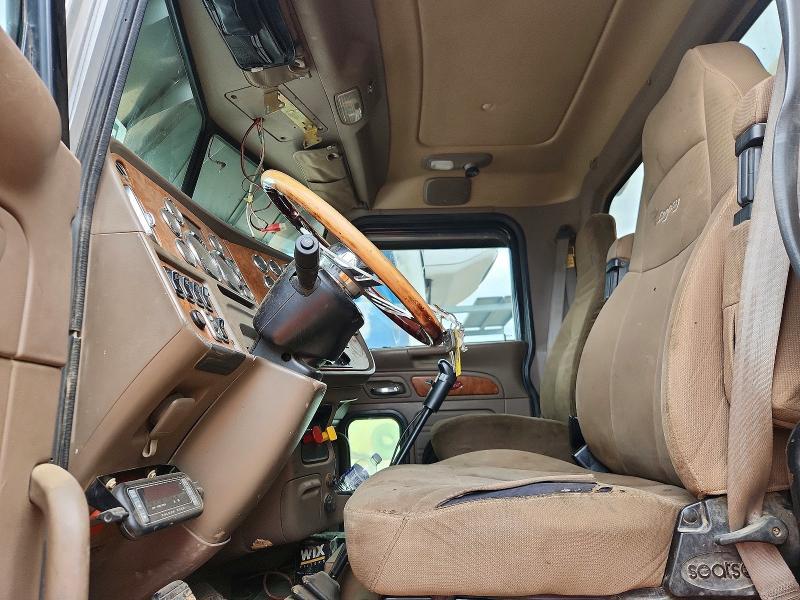 2007 Peterbilt 379 Semi Truck