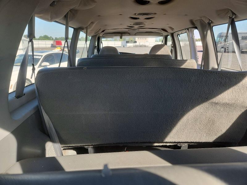 2003 Ford Econoline E350 Super Duty Wagon