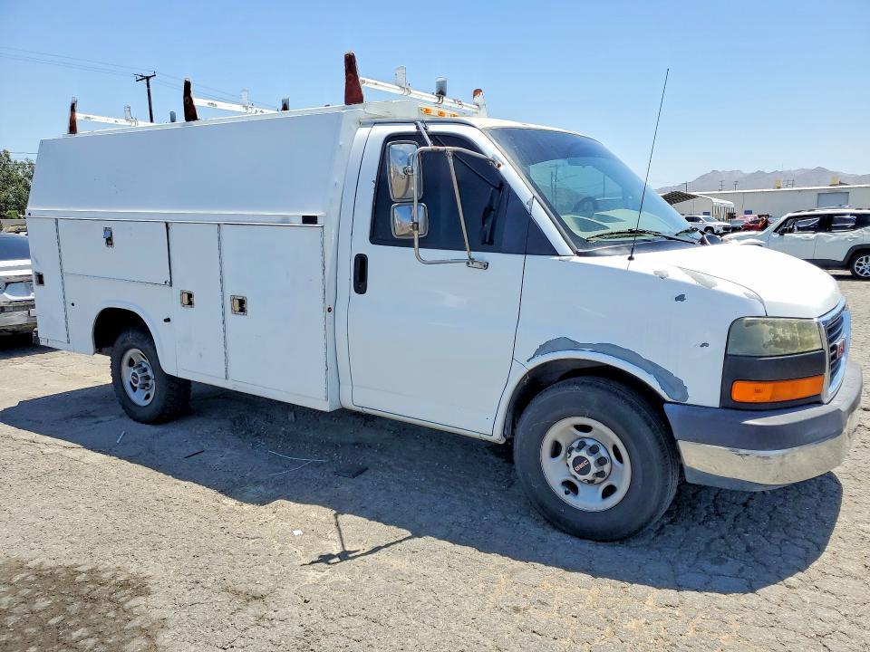 2006 GMC Savana Cutaway G3500