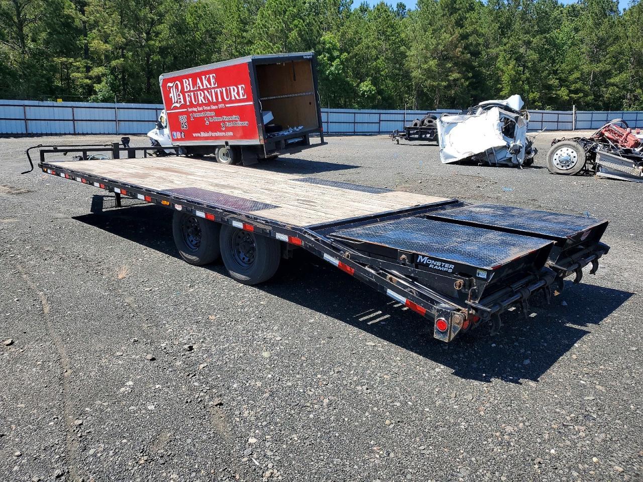 2025 PJ F8242 Equipment Trailer