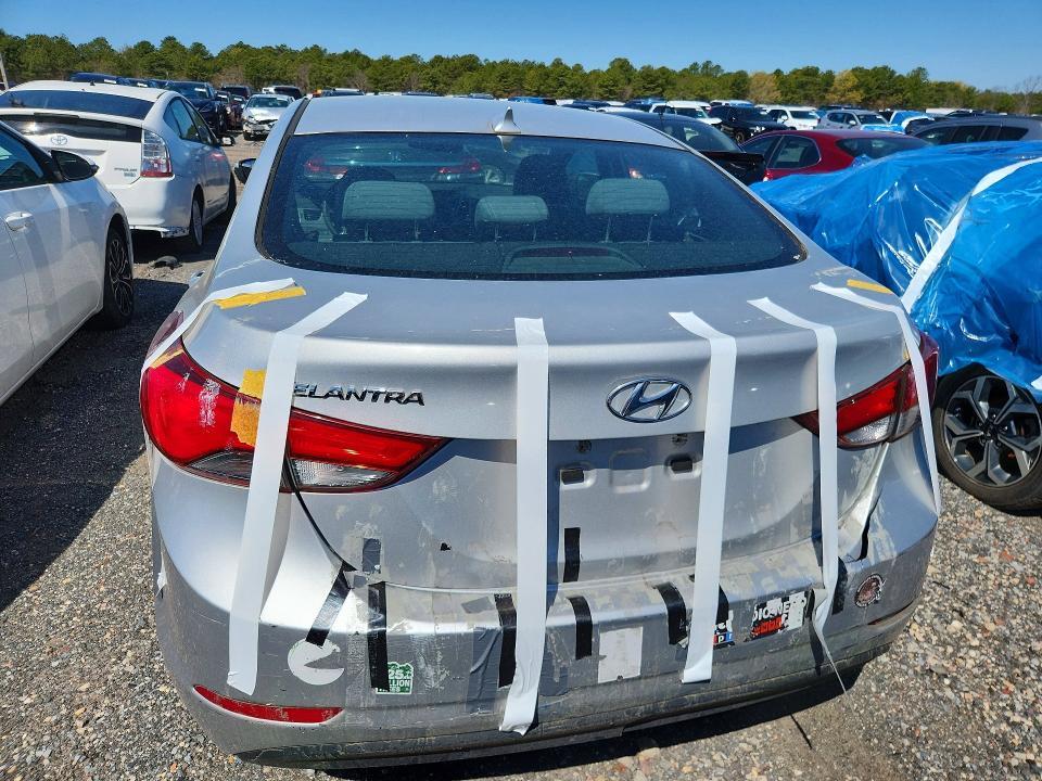 2015 Hyundai Elantra se