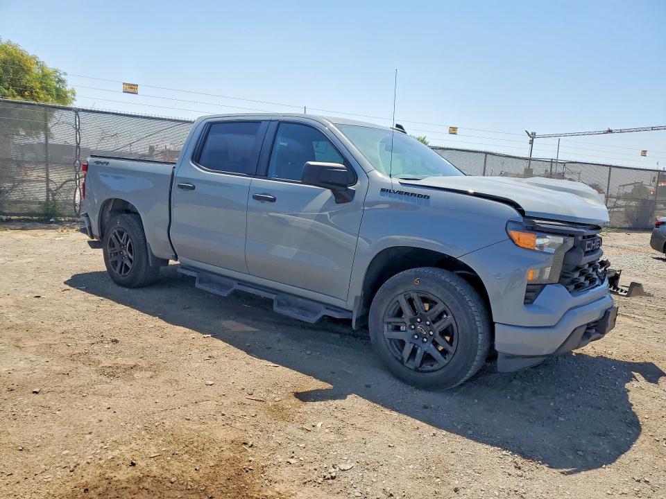 2024 Chevrolet Silverado K1500 Custom