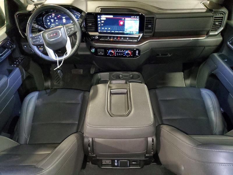 2025 GMC Sierra C1500 SLT