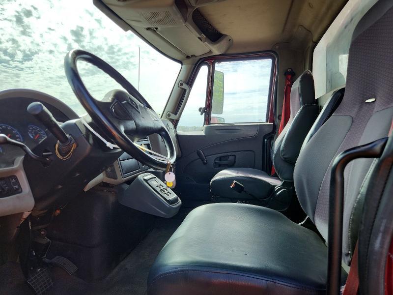 2015 International 4300 box Truck