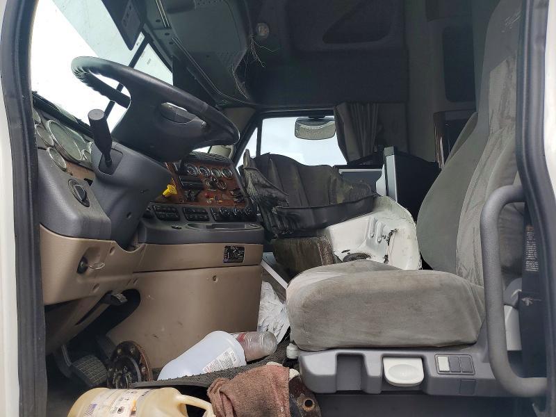 2017 Freightliner Cascadia 125 Semi Truck