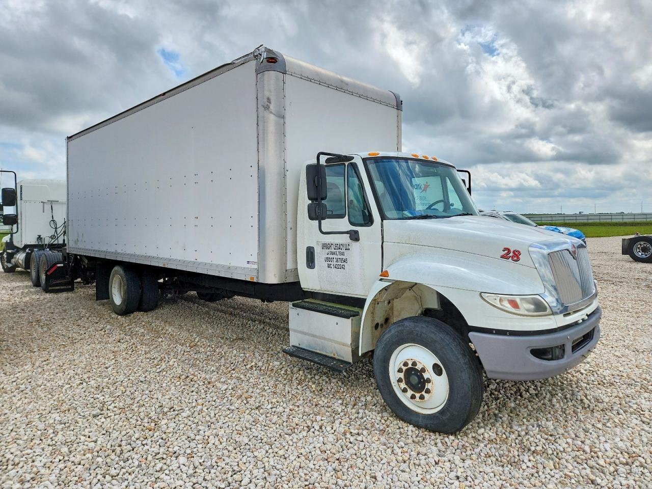 2016 International 4400 BOX Truck