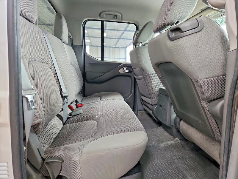 2013 Nissan Frontier s