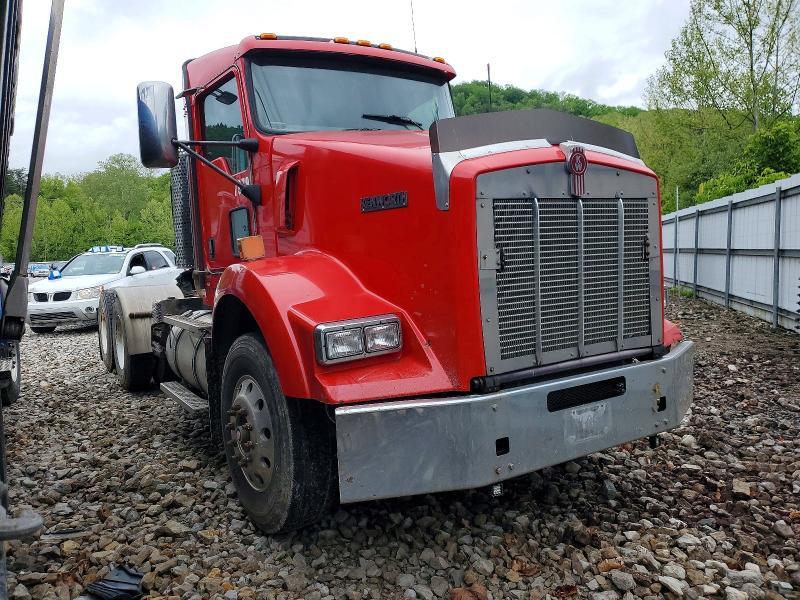 2014 Kenworth T800 Semi Truck