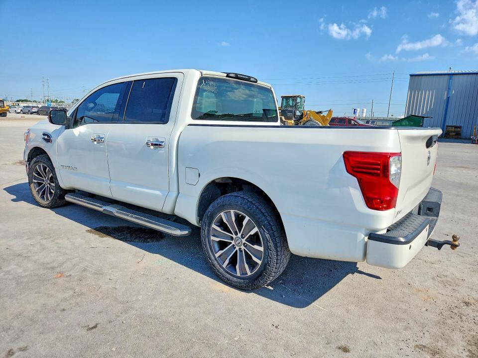 2017 Nissan Titan SL