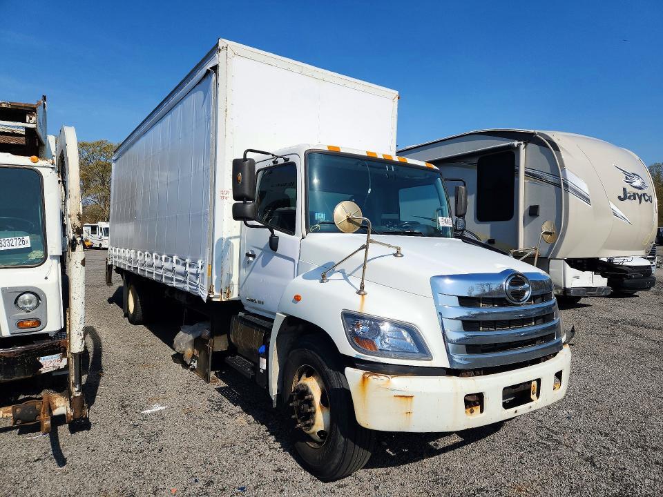 2017 Hino 258/268 BOX Truck