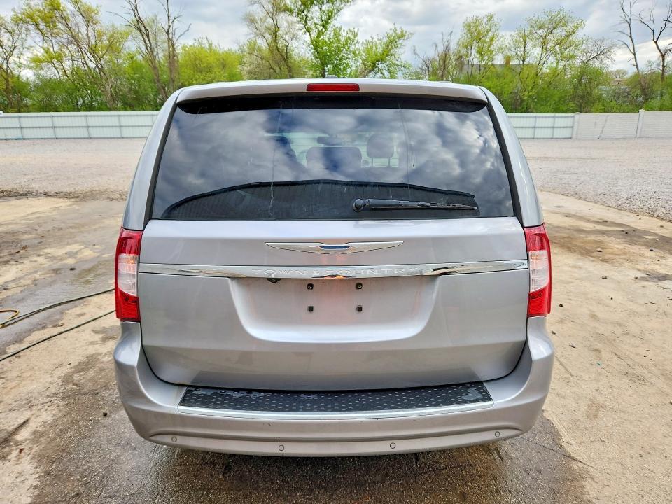 2014 Chrysler Town & Country Touring l