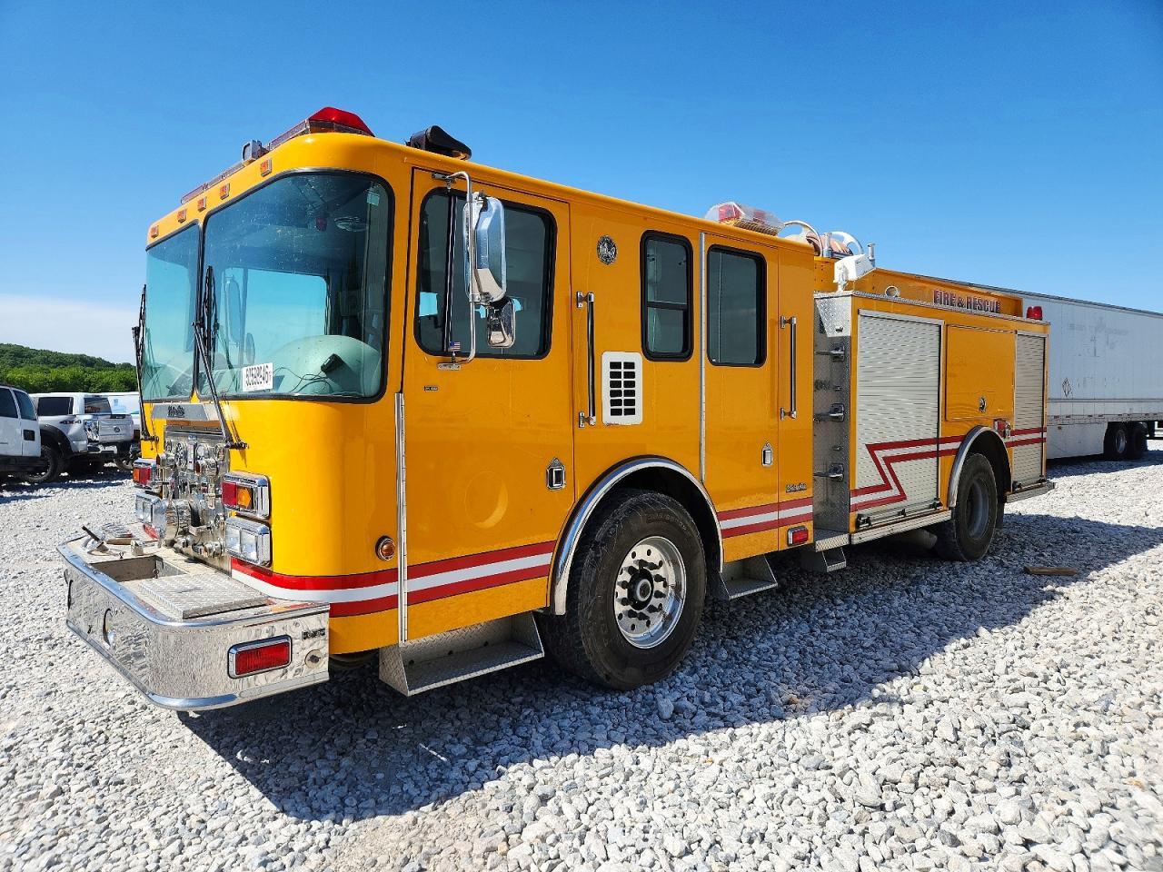 2001 Hendrickson Firetruck-Pumper Fire Truck