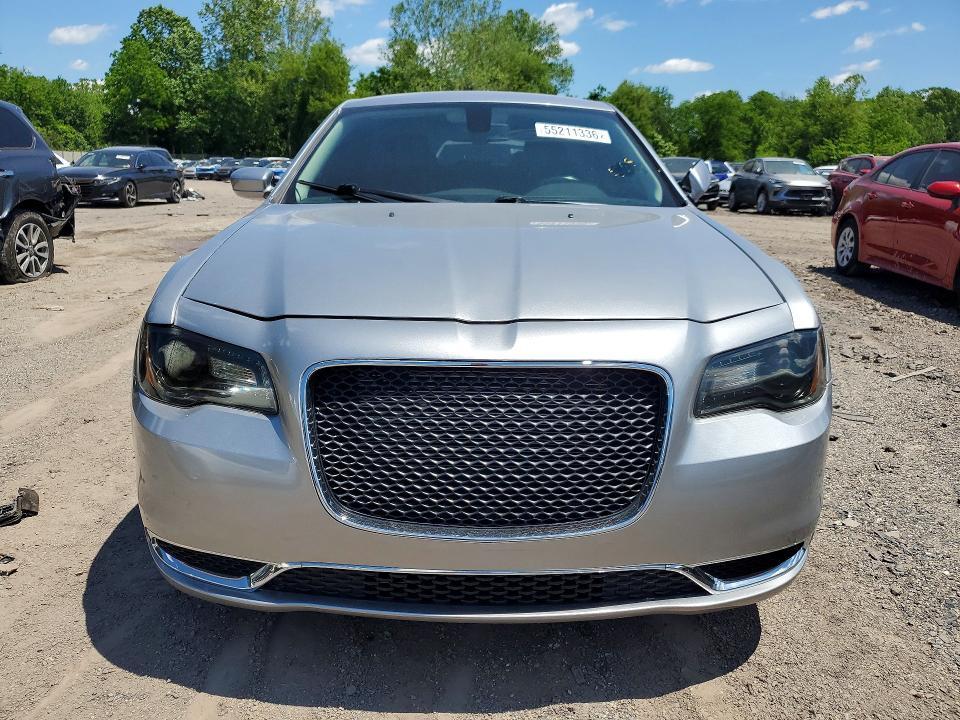 2015 Chrysler 300 Limited
