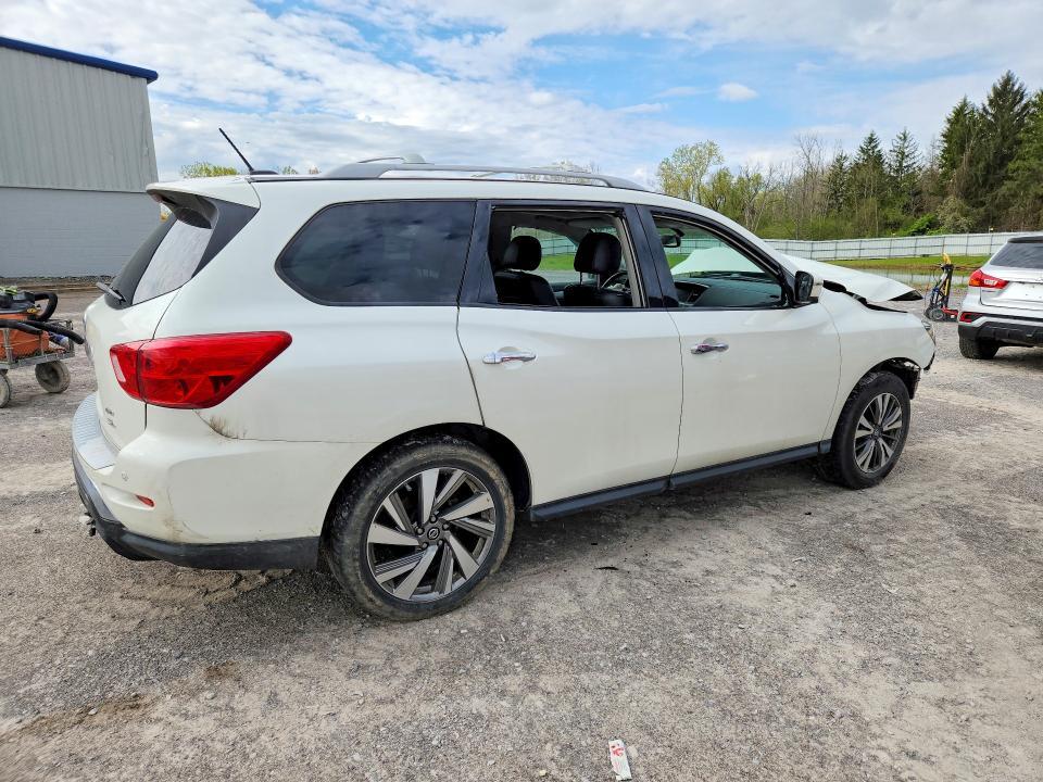 2017 Nissan Pathfinder sl