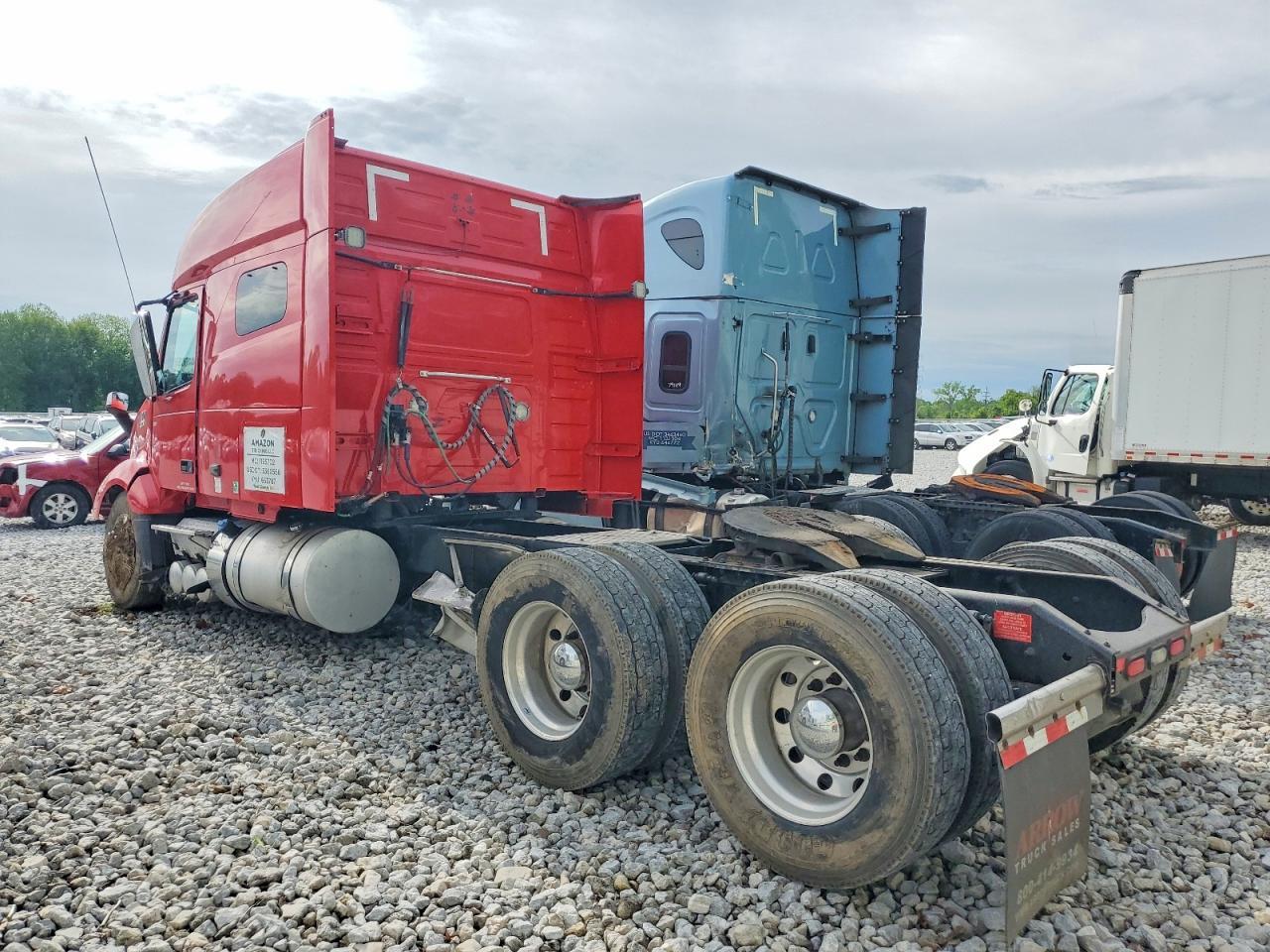 2019 Volvo VNL Semi Truck