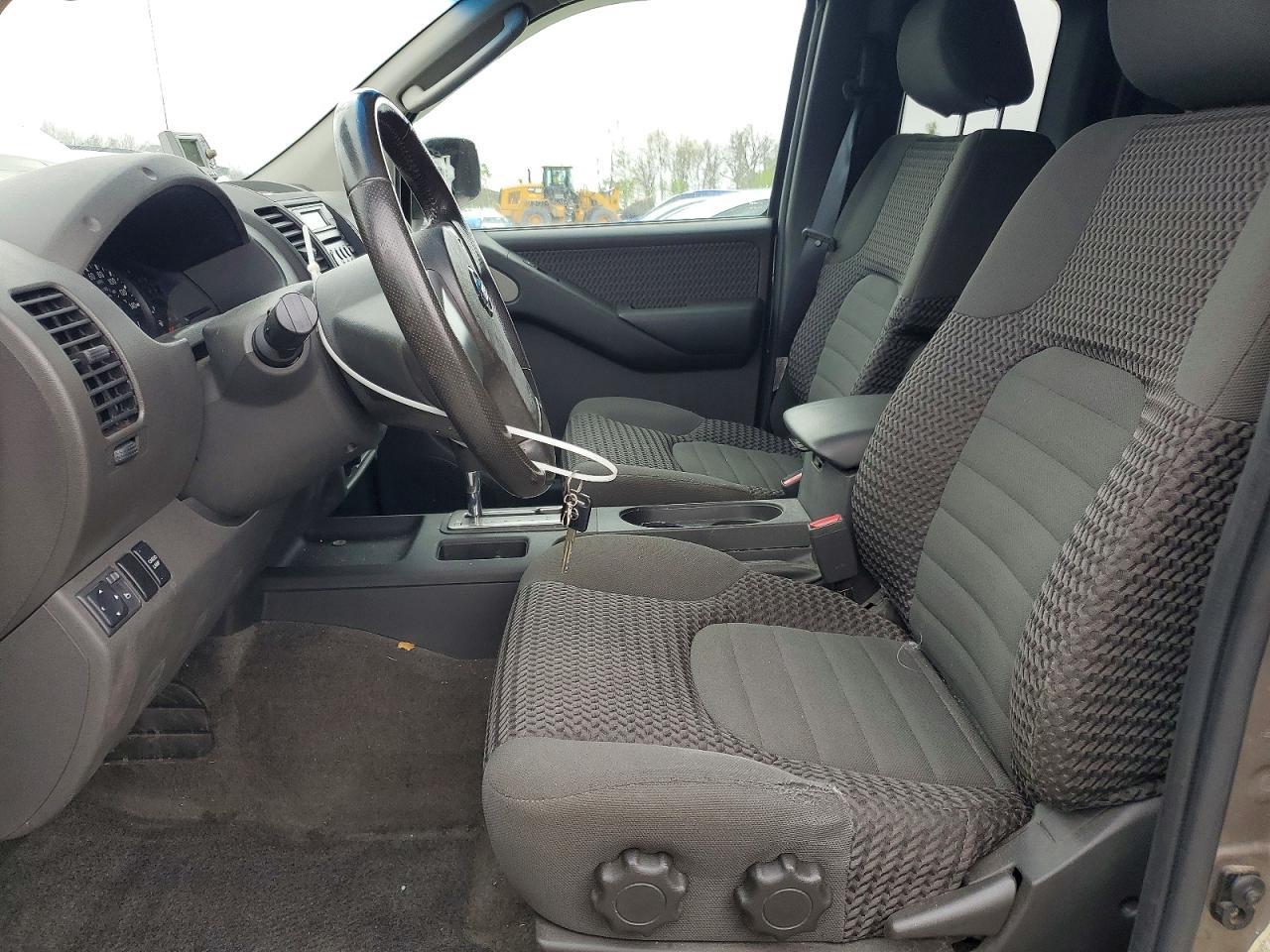 2005 Nissan Frontier SE