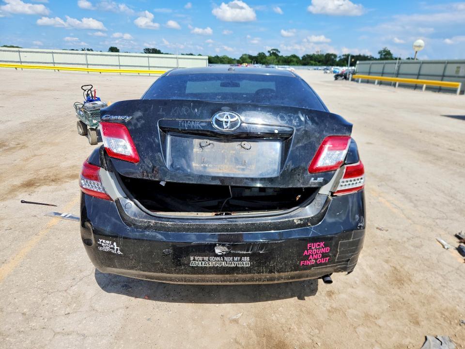 2011 Toyota Camry le