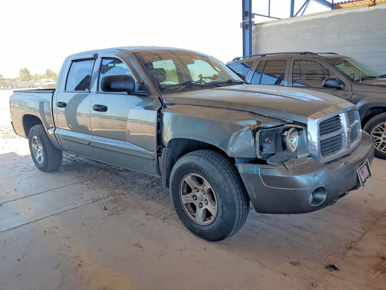 2005 Dodge Dakota Quad SLT
