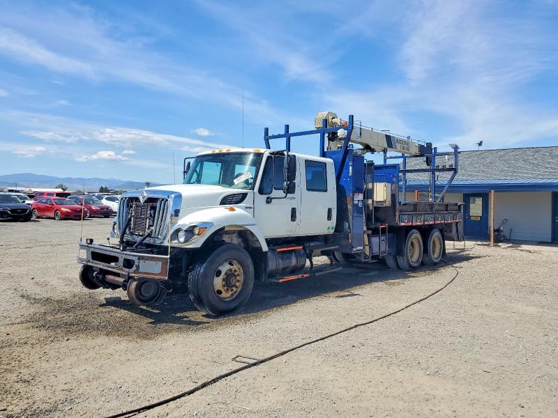 2009 International 7400 Crane Truck