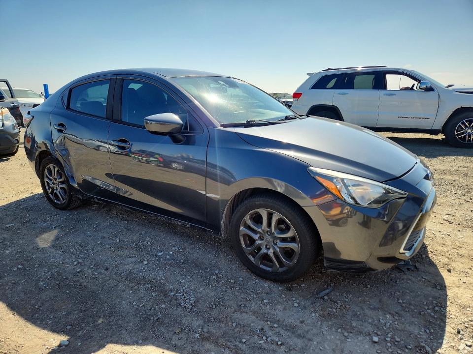 2017 Toyota Yaris ia Base