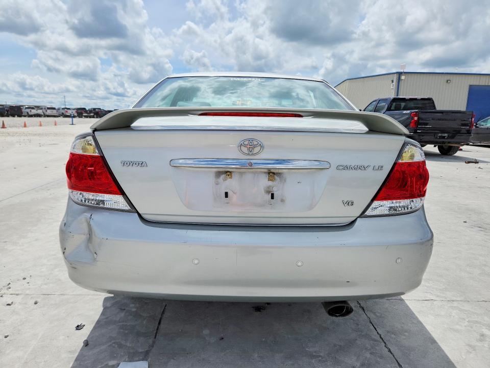 2006 Toyota Camry le V6