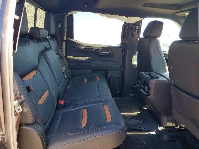 2023 GMC Sierra K1500 AT4