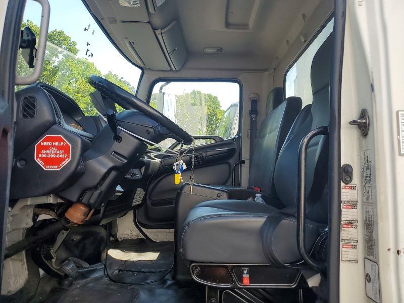 2013 Hino 338 BOX Truck