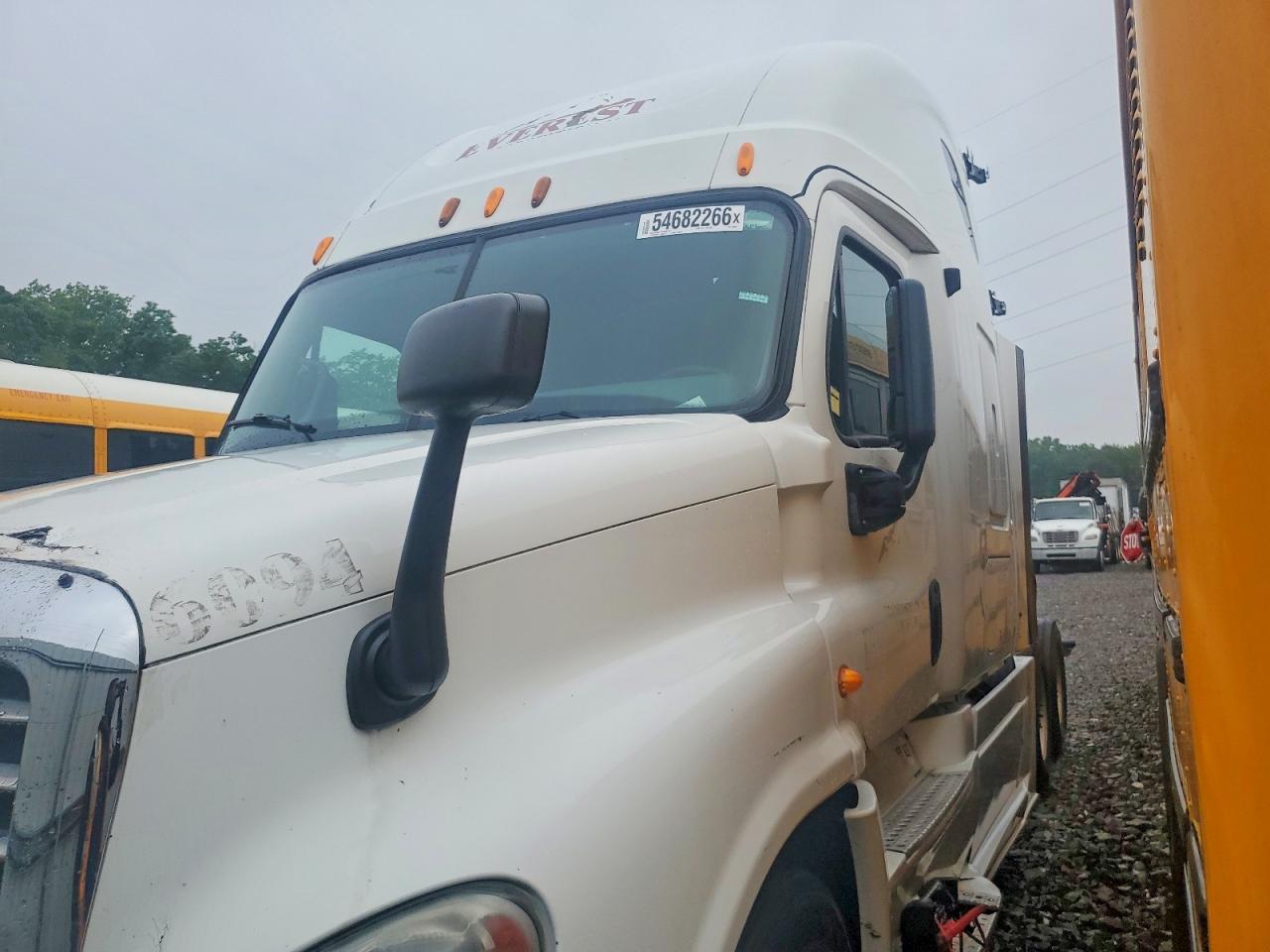 2013 Freightliner Cascadia 125