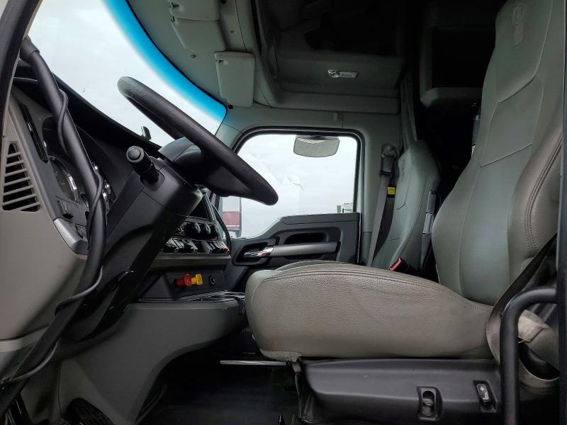 2020 Kenworth T680 Semi Truck