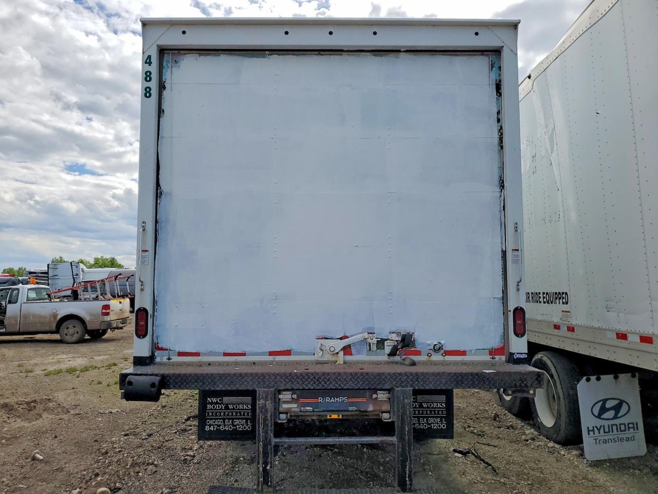 2016 Freightliner M2 106 MED-BOX Truck