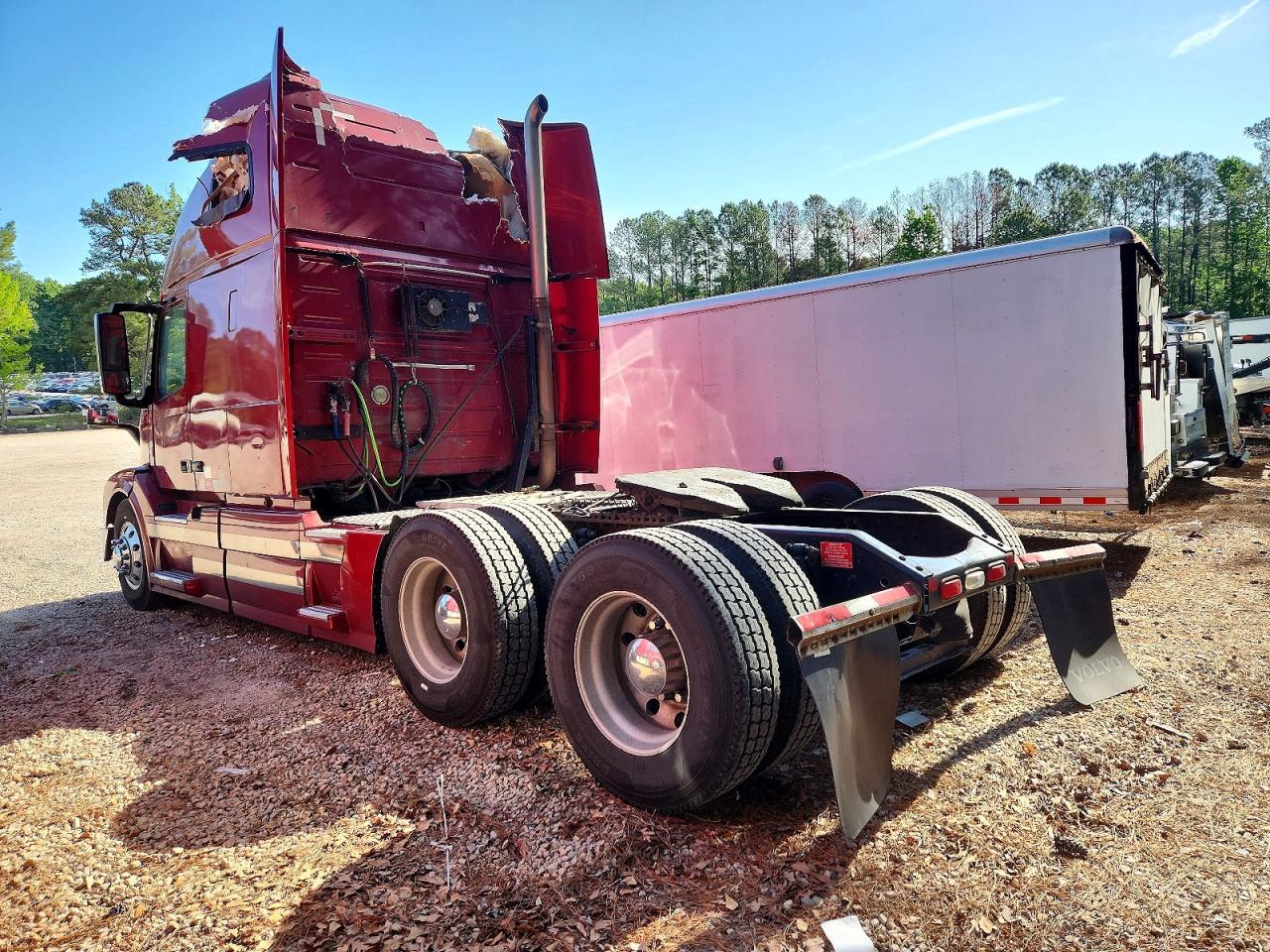 2015 Volvo VNL Semi Truck