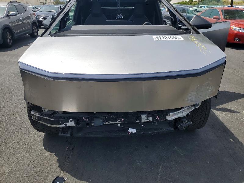 2024 Tesla Cybertruck