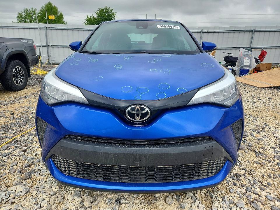 2021 Toyota C-hr xle